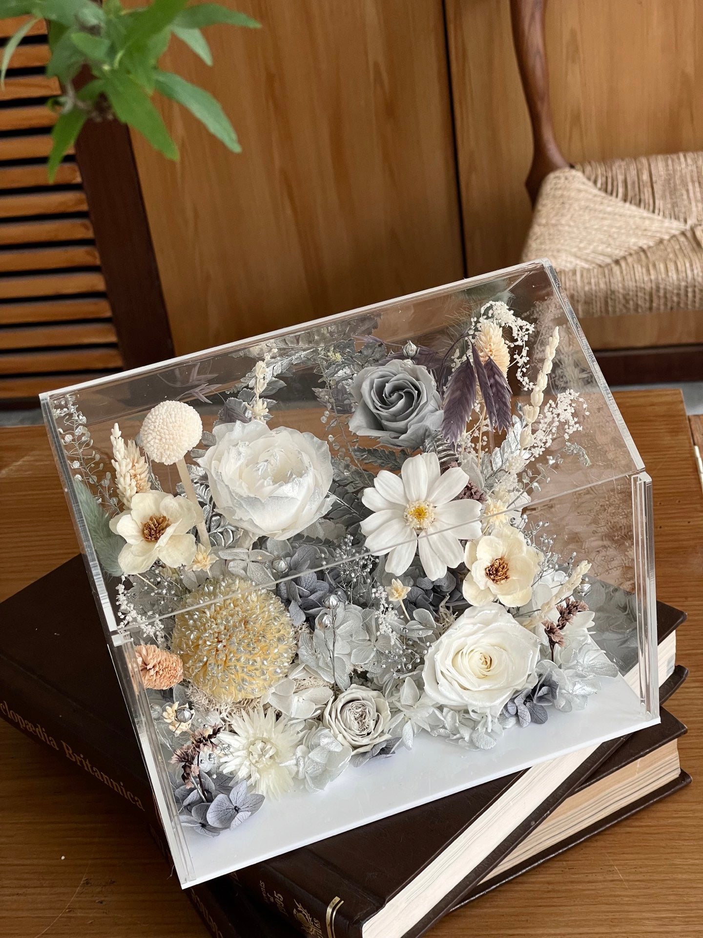Preserved Flower House Box — Perfect for Mother’s Day / Gift for Mum