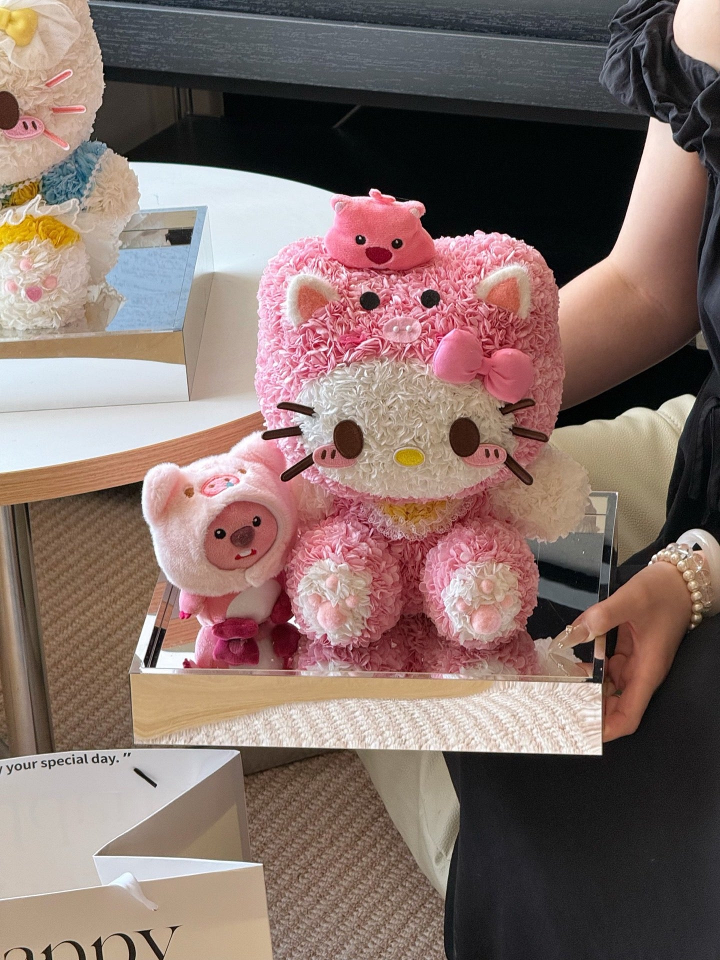 Beaver Hello Kitty Preserved Flower Doll | Handmade Forever Flower Display