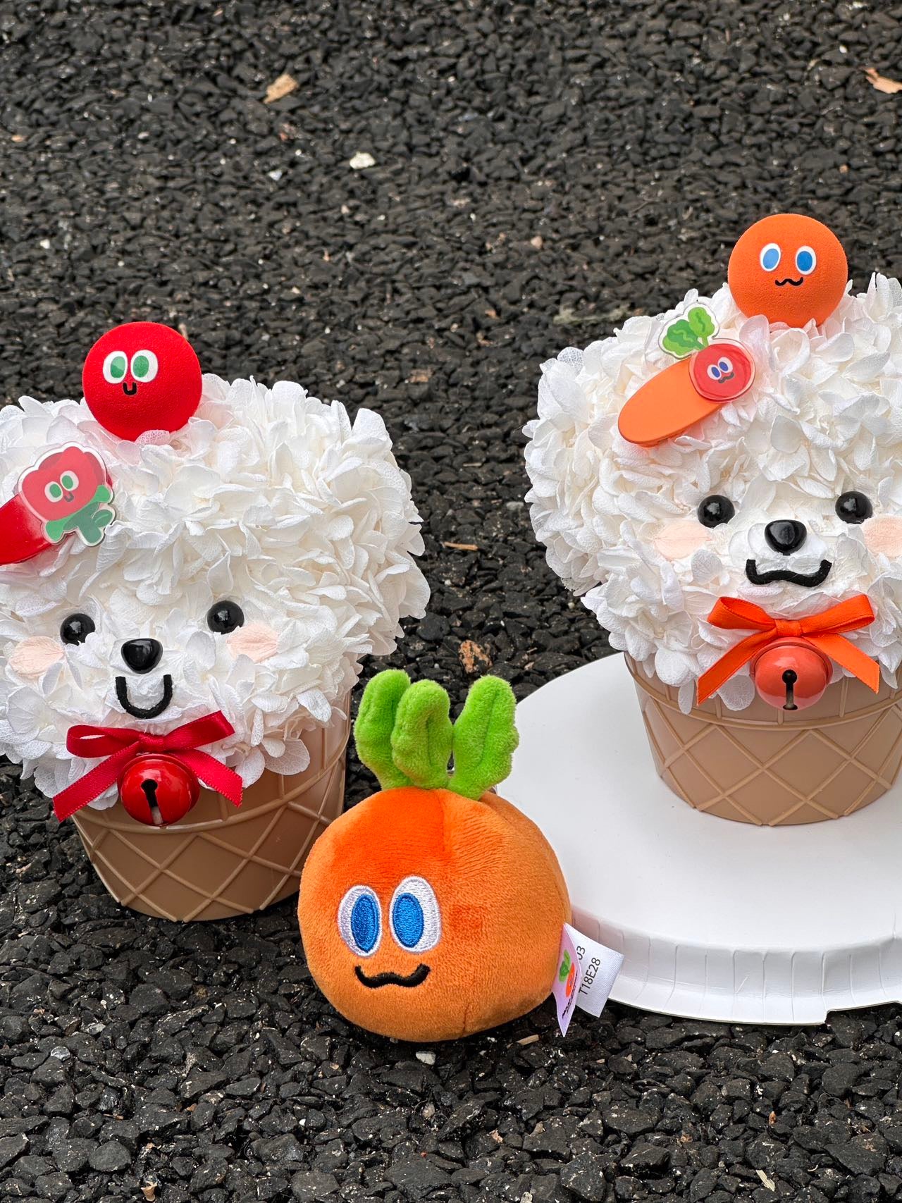 Sweet Ice Cream Puppy – Preserved Flower Arrangement