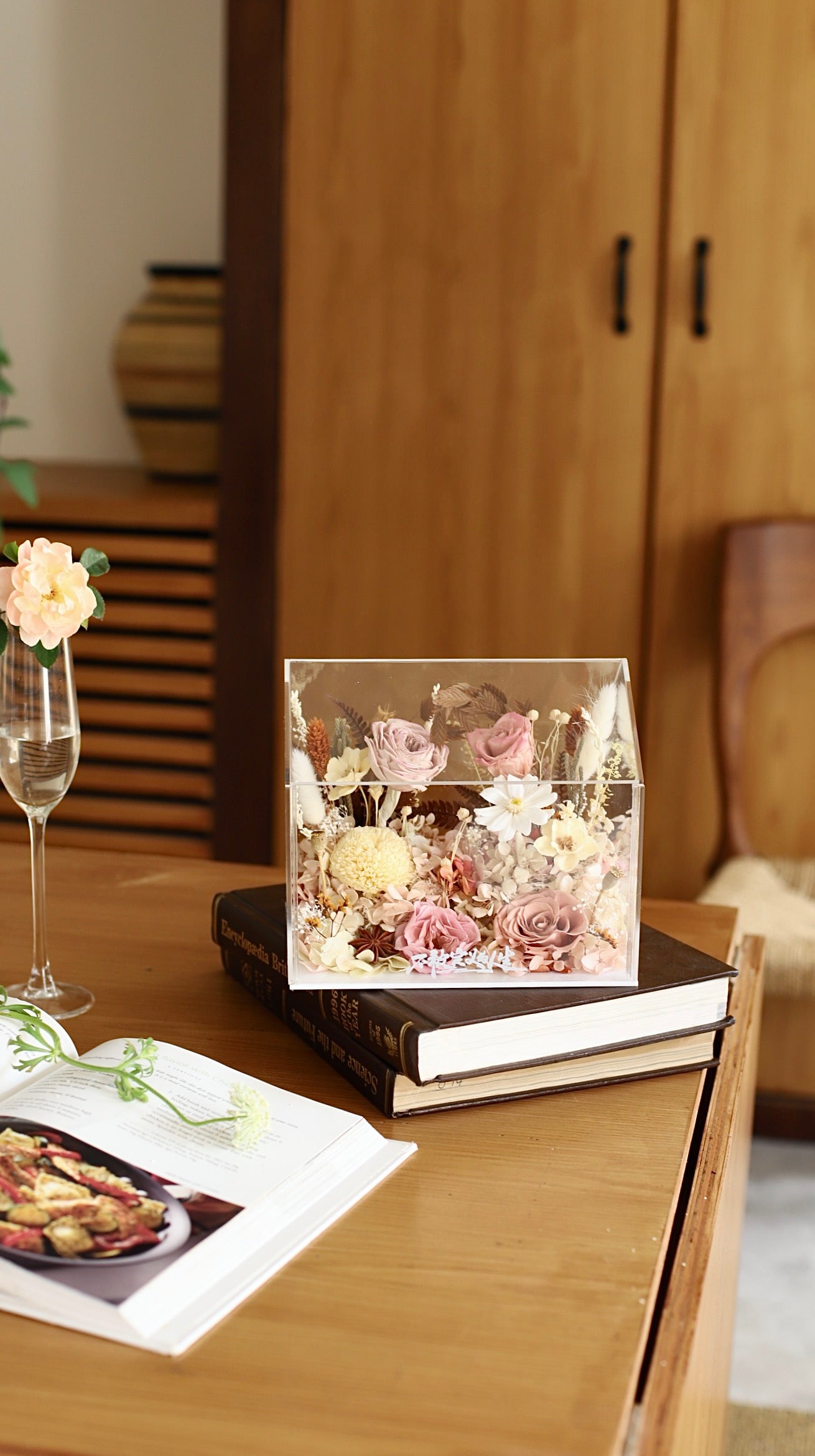Preserved Flower House Box — Perfect for Mother’s Day / Gift for Mum