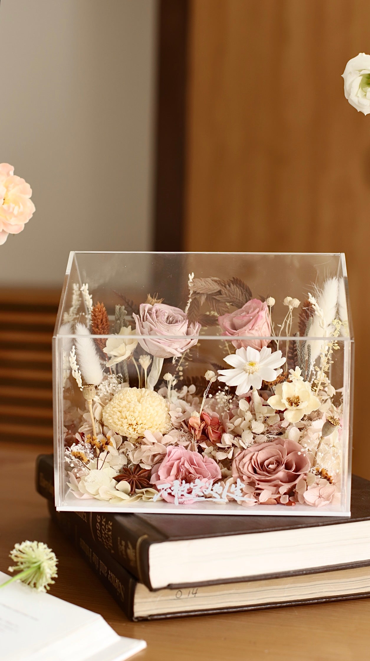 Preserved Flower House Box — Perfect for Mother’s Day / Gift for Mum