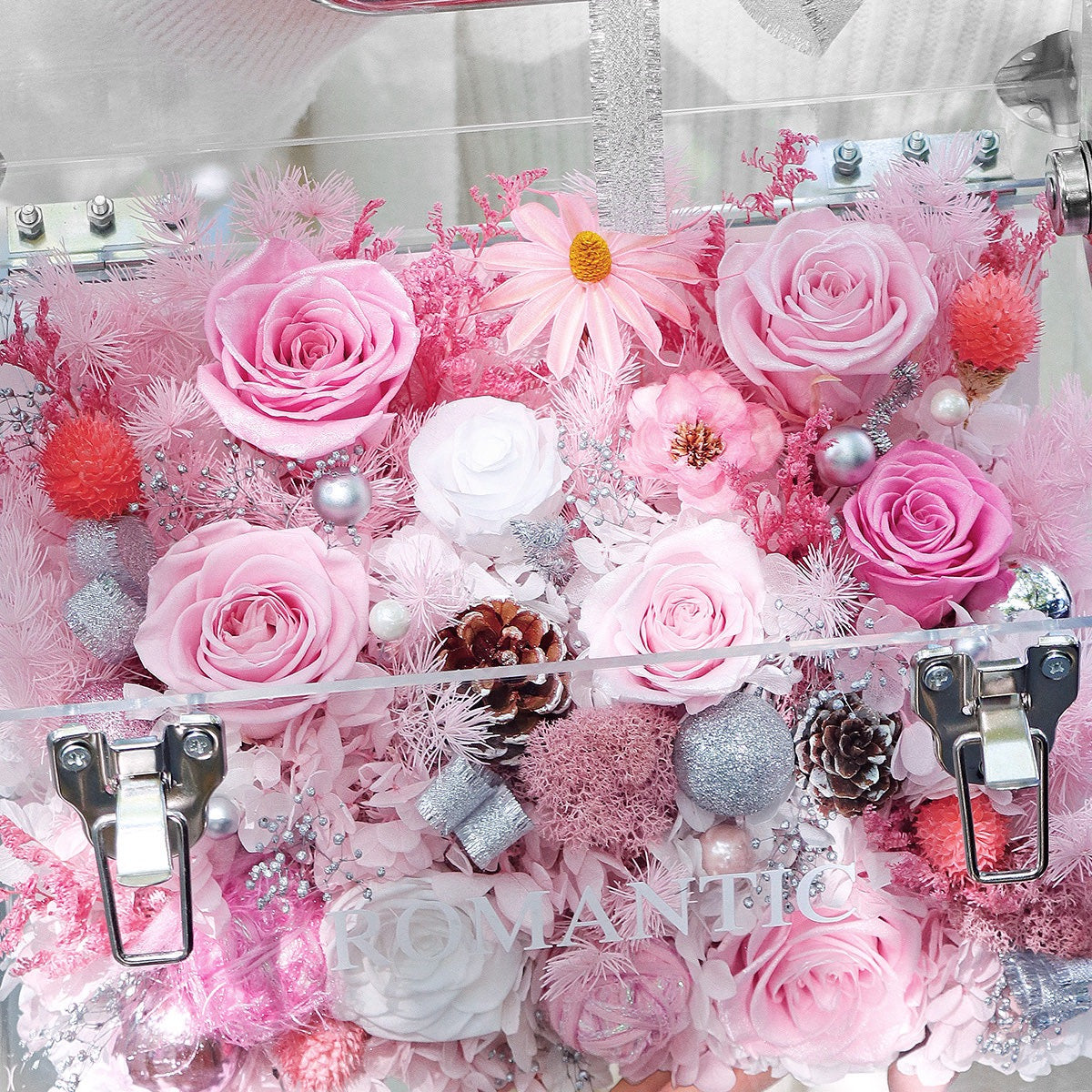 Christmas Preserved Flower Hand-Carry Box | LED Gift Box | Luxury Acrylic Floral Bag – Pink / Red-Green Holiday Edition