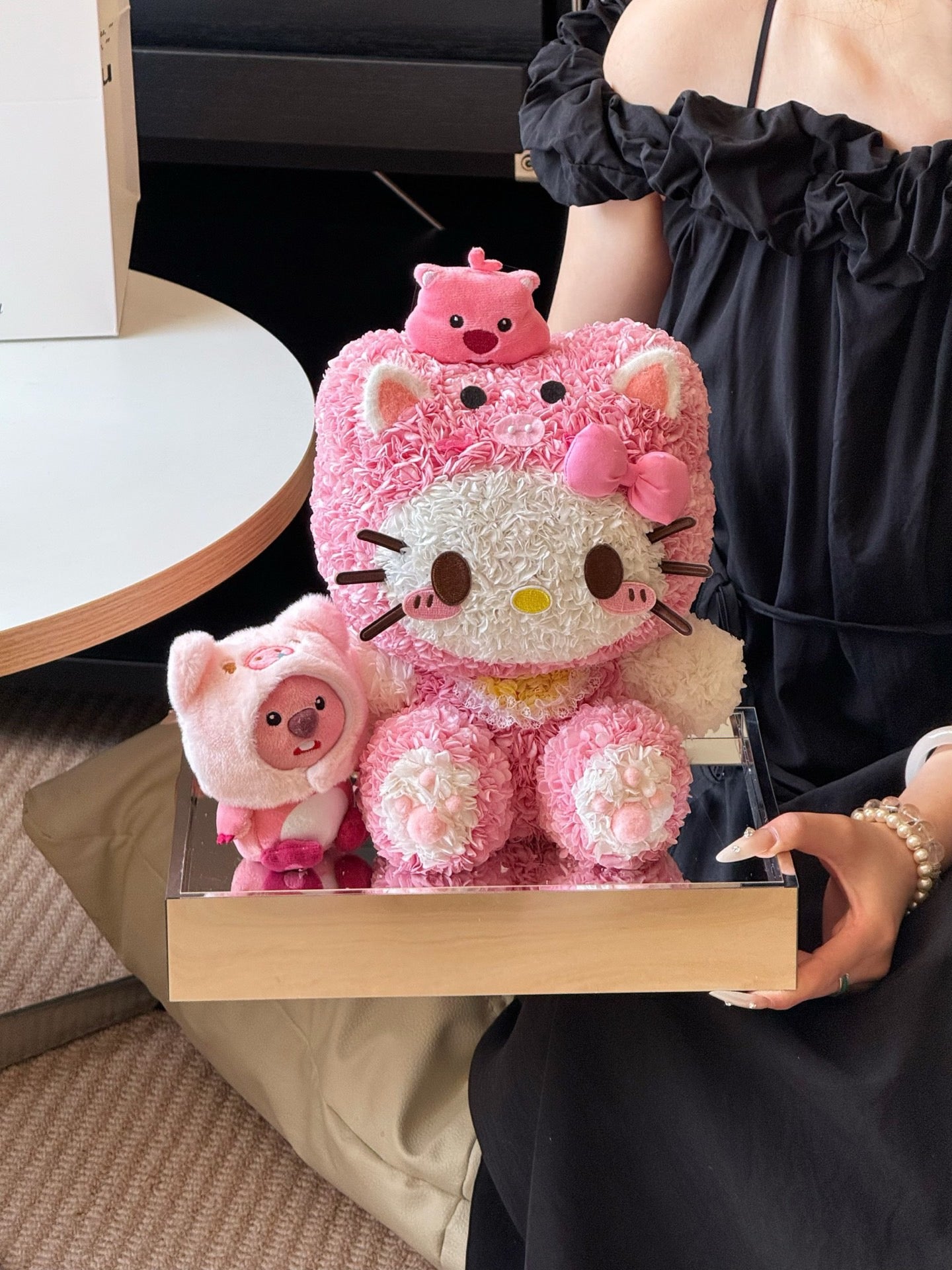 Beaver Hello Kitty Preserved Flower Doll | Handmade Forever Flower Display