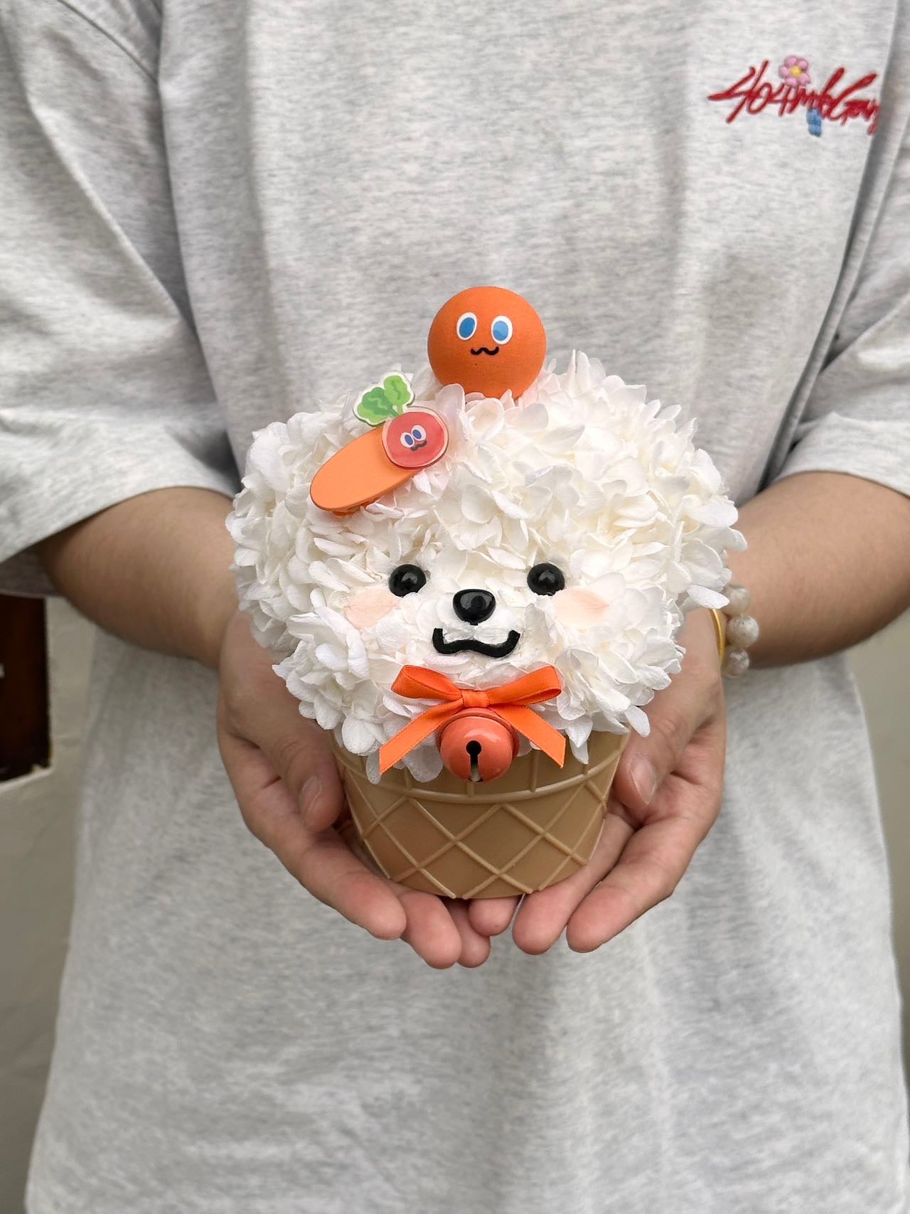 Sweet Ice Cream Puppy – Preserved Flower Arrangement